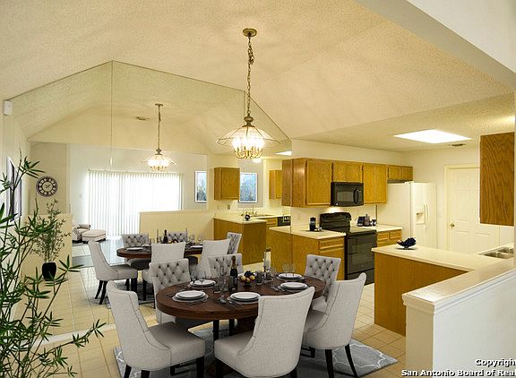 3rd image of 16804 Brookwood