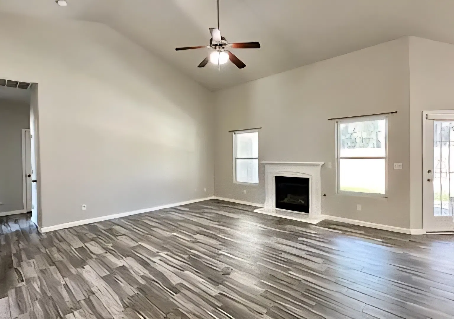 3 bed, 1684 sqft, $2,500 — Photo 2