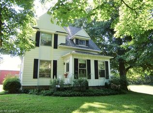 19703 E River Rd, Columbia Station, OH 44028