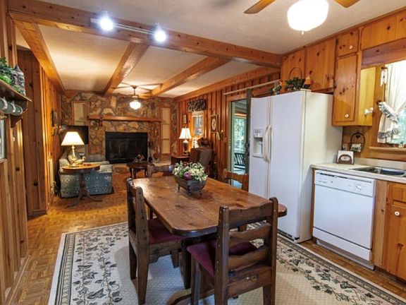 3rd image of 5 Tanglewood Cv