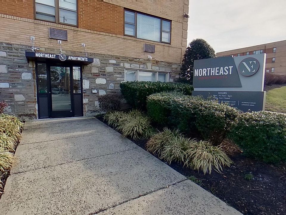 1st image of 2301 Hartel Ave