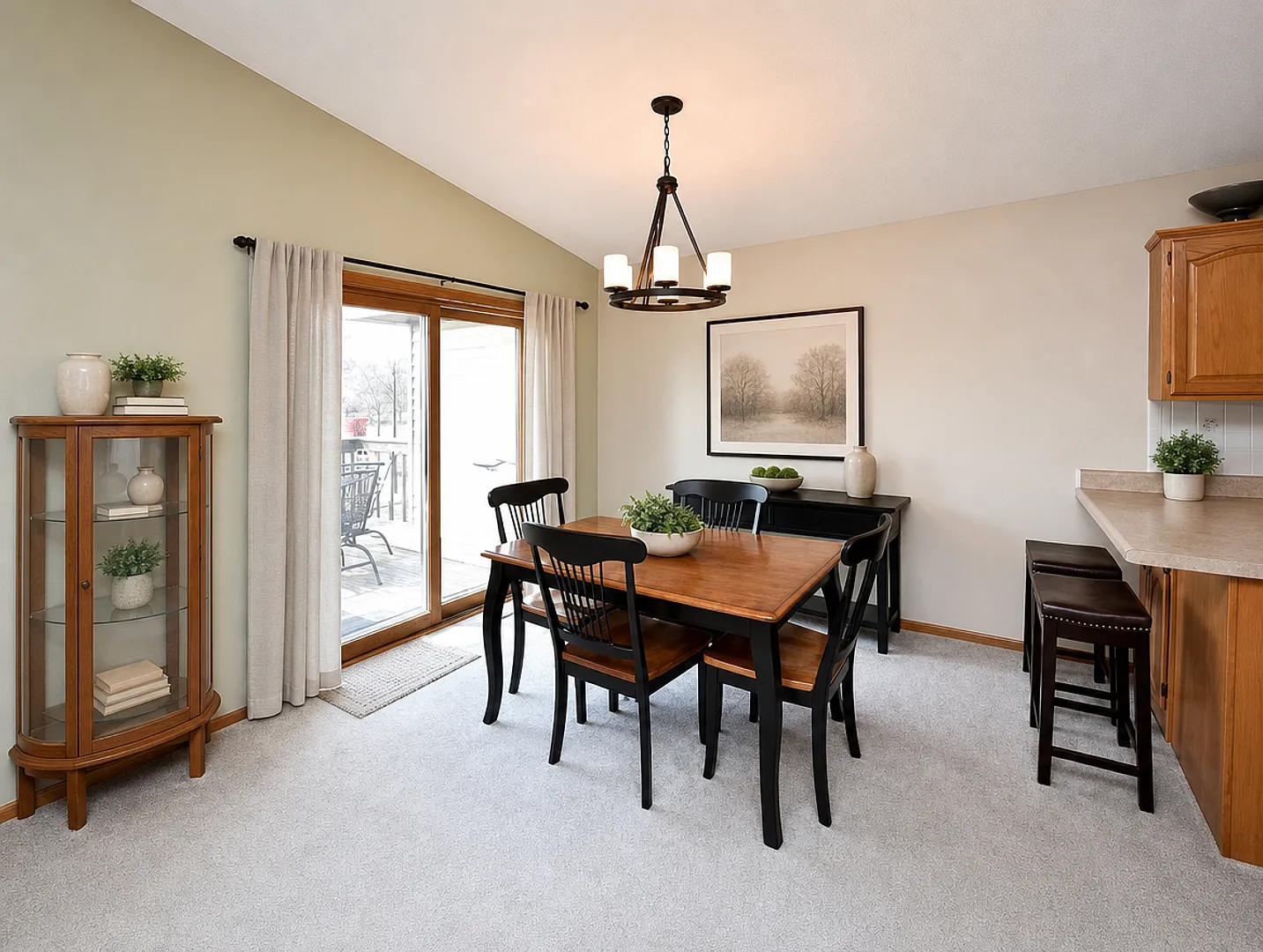 Spacious 2-Bedroom 2-Bath Home in Desirable Maple Grove for $2,349/Month! — Photo 4