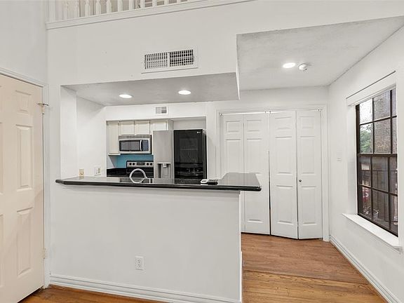 4th image of 2300 Old Spanish Trl APT 2025