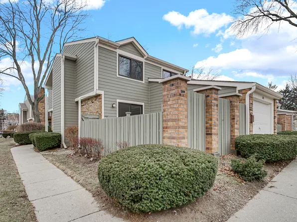 101 W Brighton Pl, Mount Prospect, IL 60056