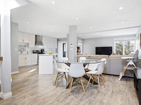 3rd image of 4333 Riverbend Rd NW