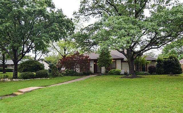 1st image of 1330 Surrey Ct