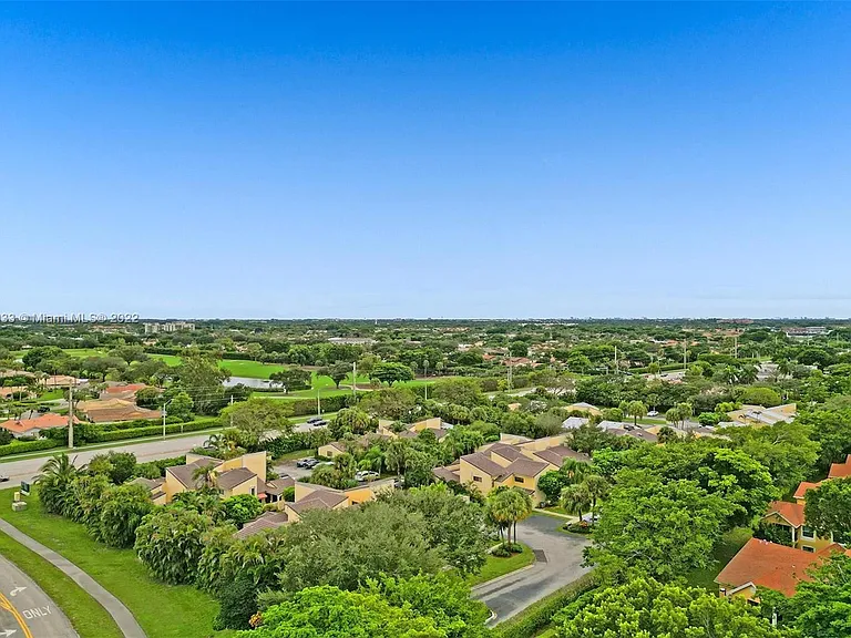 22322 Pineapple Walk Dr — Photo 40