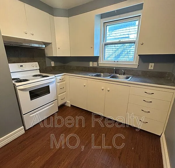 3823 Bell St #A — Photo 19