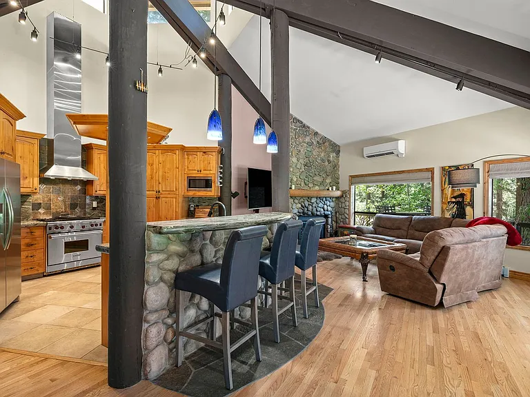 1091 Flume Rd — Photo 5