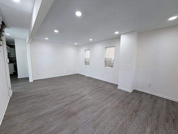 5th image of 907 Rugby St