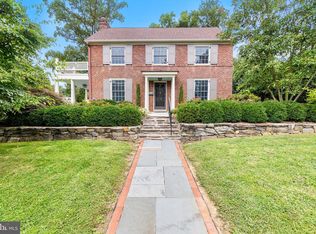 17 Chestnut Ln, Wayne, PA 19087