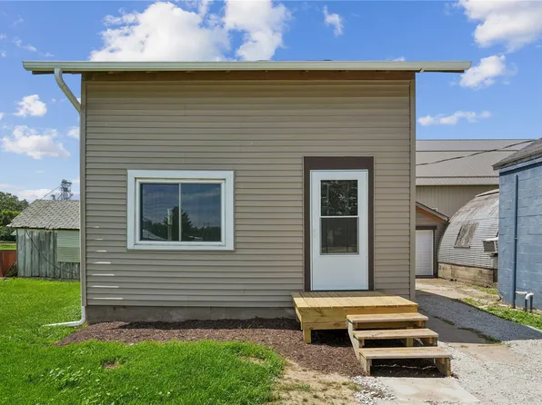 210 S Main St, Wheatland, IA 52777