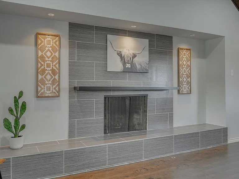 1425 Mayfield Ave — Photo 11