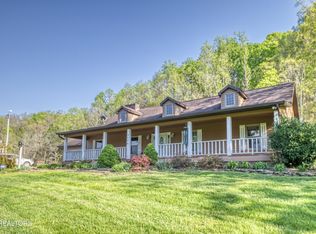 2226 Holt Town Rd, Newport, TN 37821