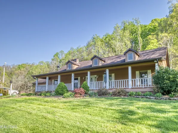 2226 Holt Town Rd, Newport, TN 37821