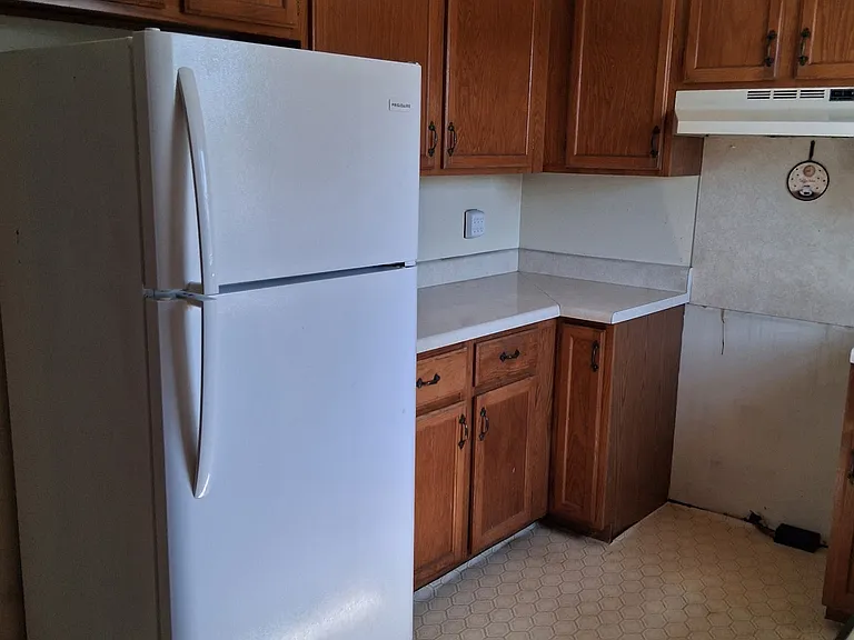 413 N Western Ave — Photo 7