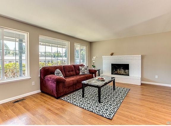 3rd image of 15121 120th Avenue Ct E