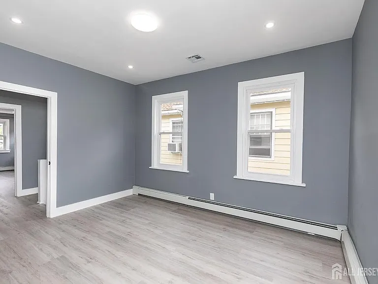 324 Harper Pl #2 — Photo 11