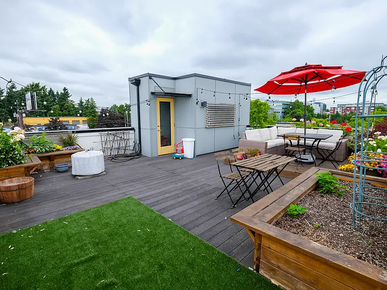 1851 S Jackson Pl — Photo 17