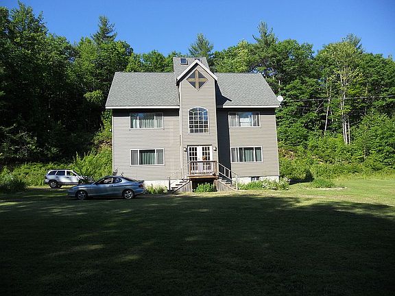 4th image of 102 Silver Ln