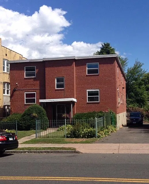 Hillside Ave, Hartford — Photo 2