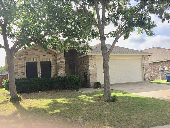 2nd image of 702 Claiborn Ln