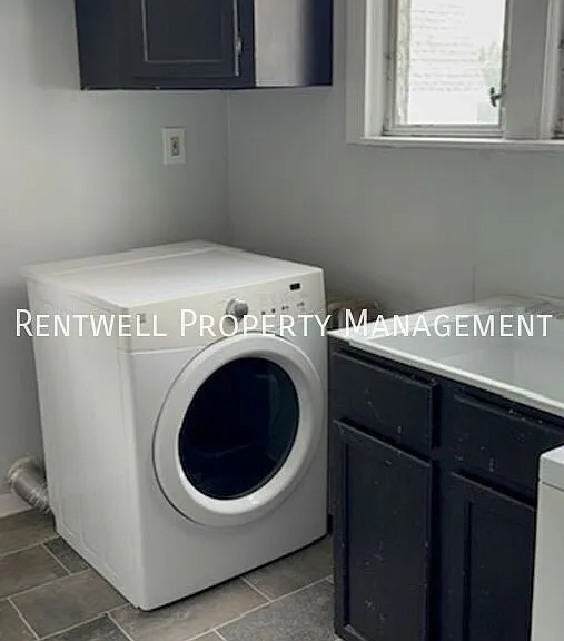 108 E Chelton Rd — Photo 10