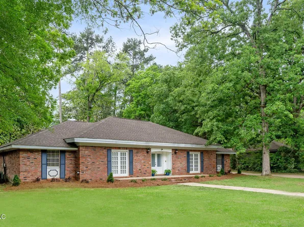 103 Wildwood Cir, Hattiesburg, MS 39402