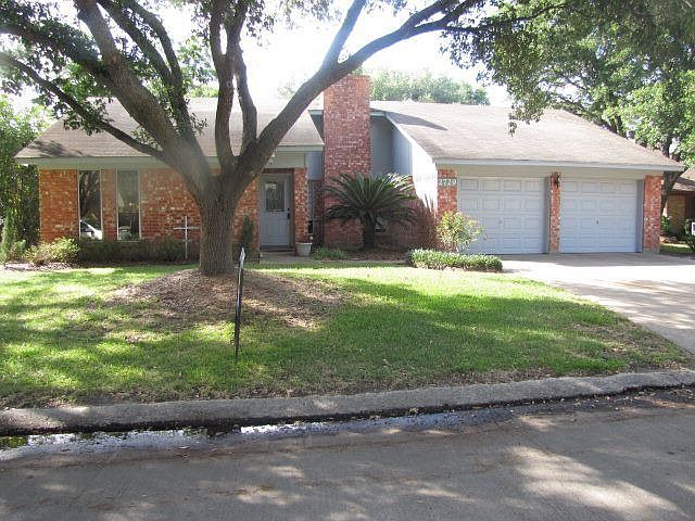 1st image of 2729 El Camino St