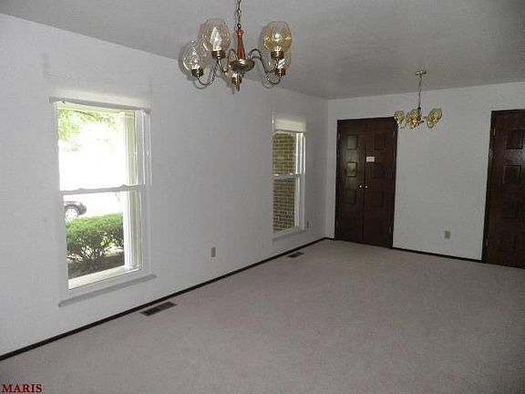 3rd image of 3954 Monsols Dr