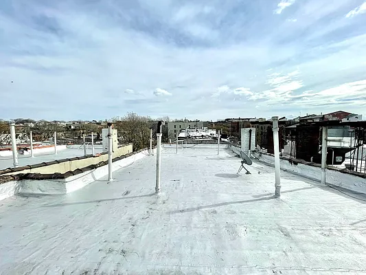 Rented by Pear NYC LLC | media 32