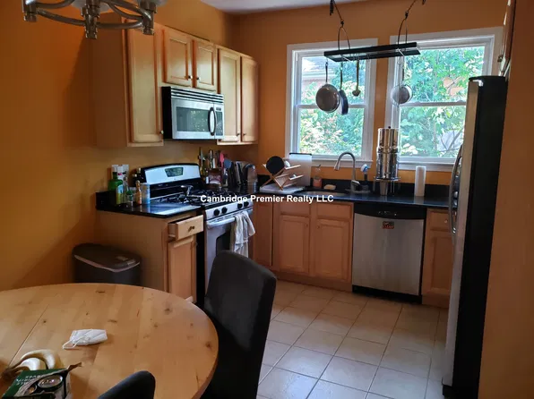 84 Line St, Somerville, MA