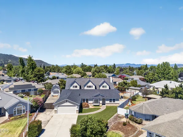 182 Justin Ct, Central Pt, OR 97502