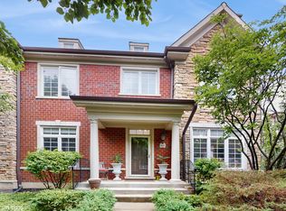 4232 Linden Tree Ln, Glenview, IL 60026