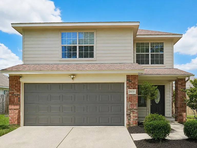 4419 Crossvine Ave — Photo 1
