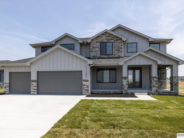 2449 N 211th Ave, Elkhorn, NE 68022
