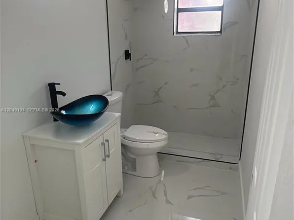 11601 Lincoln Blvd, Miami, FL 33176