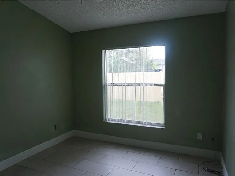 7139 Edgewater Shores Ct — Photo 4