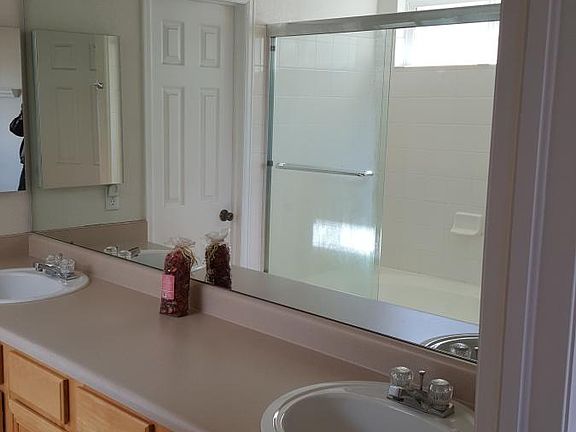 2nd image of 11912 Glencoe Dr