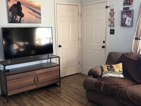 3rd image of 239 Maple Dr #561/209