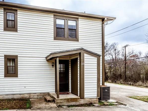 2411 De Lee St APT 23, Bryan, TX 77802