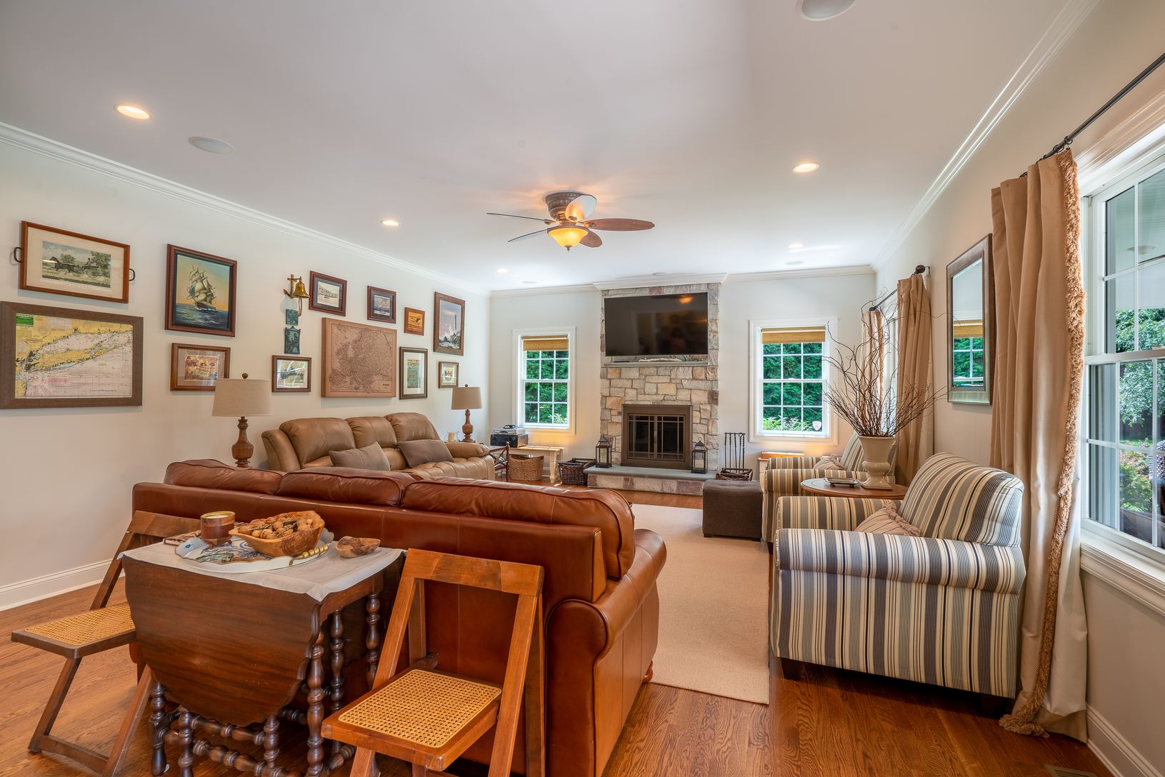  living room 3