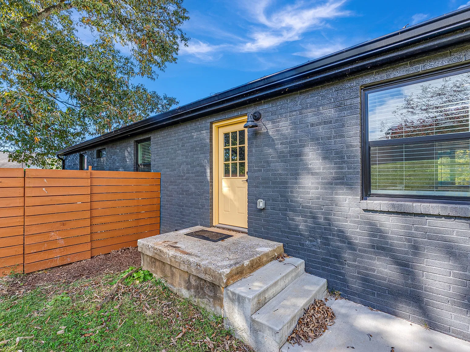 3 bed, 1510 sqft, $2,400 — Photo 3
