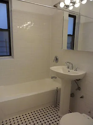 Rented by Living New York | media 17