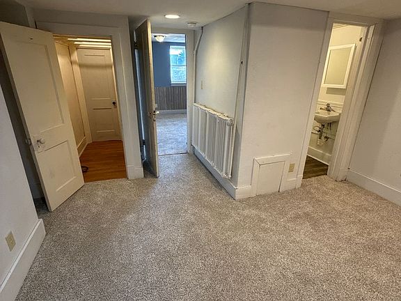 5th image of 809 Central Ave N #5