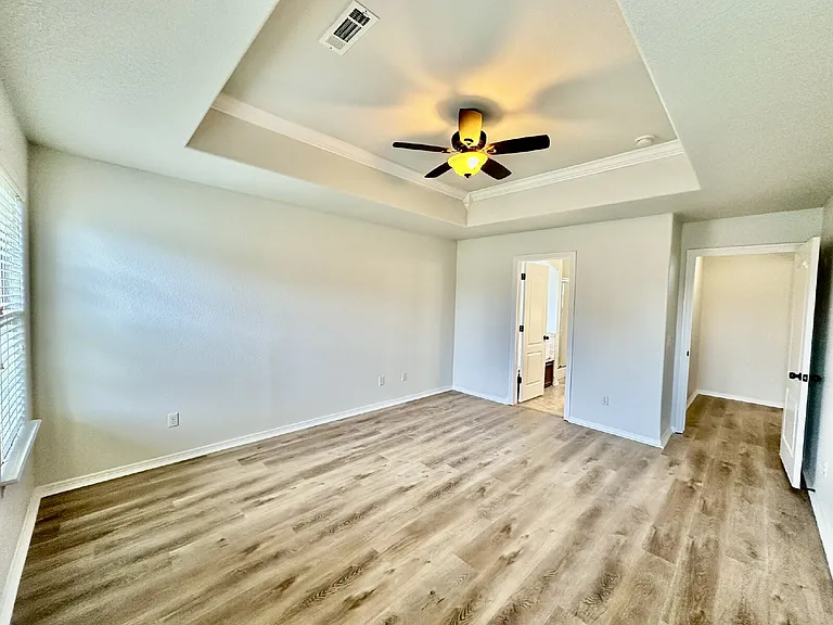 441 Sorrento Dr — Photo 10