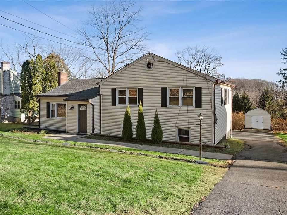 1st image of 272 Mount Kemble Ave