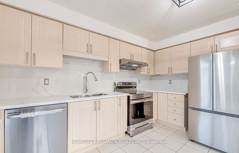 Oakville Townhouse for rent - 3 Bedrooms — photo 12