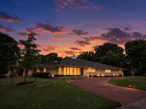 126 Wood Grove Rd, Memphis, TN 38117