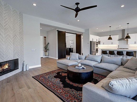 3rd image of 79826 Danielle Ct